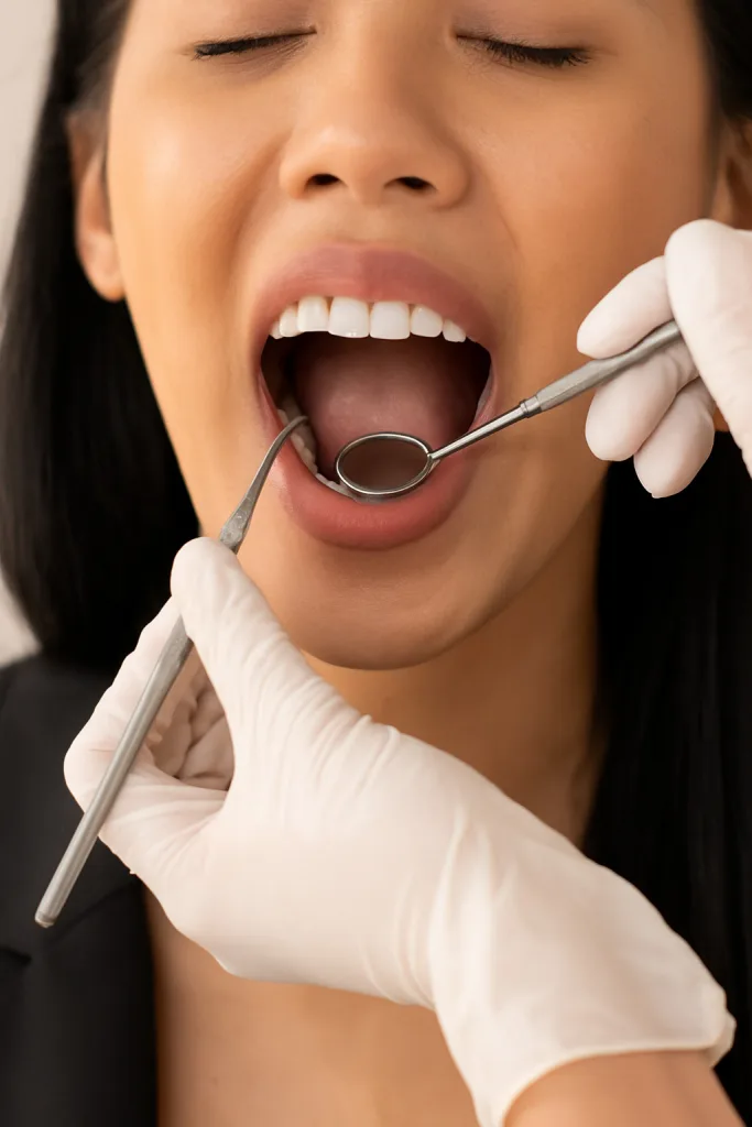 3 SINAIS de que a Gengivite Pode Estar Evoluindo para Periodontite – Fique em Alerta!